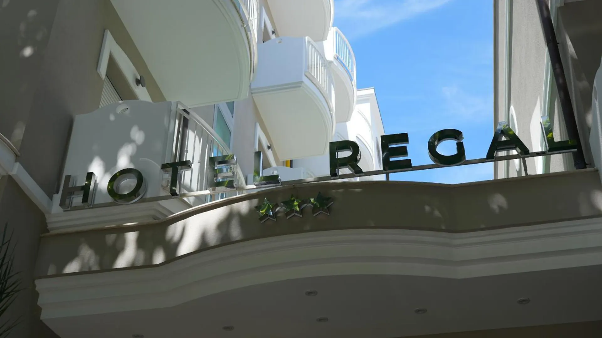 Hotel Regal ريميني 3*,